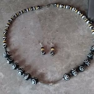 NWOT Handmade Necklace & Earring set